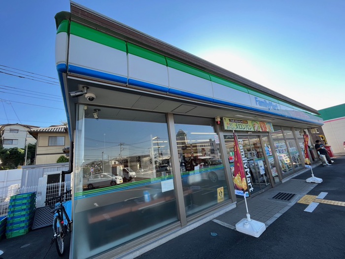 コンビニ　ファミリーマート入間仏子店（コンビニ）まで800m