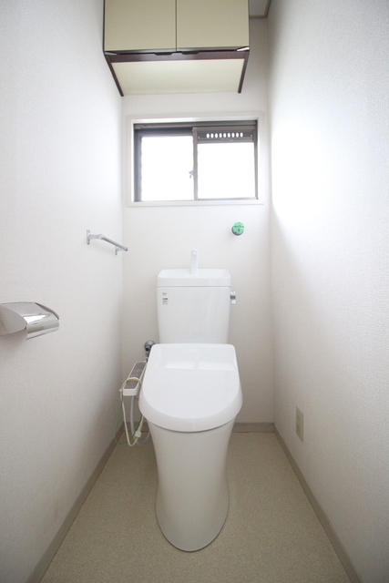 トイレ　トイレ　１階と２階に設置※前回募集時の写真です