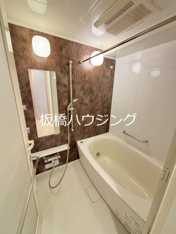 バス・シャワールーム