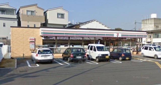 コンビニ　セブンイレブン　豊中稲津町1丁目店（コンビニ）まで369m