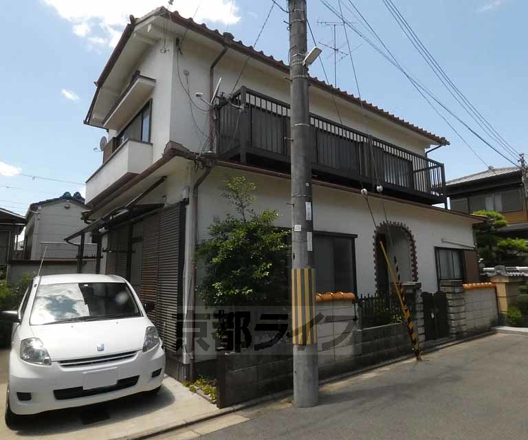 建物外観　大きな一軒家です。