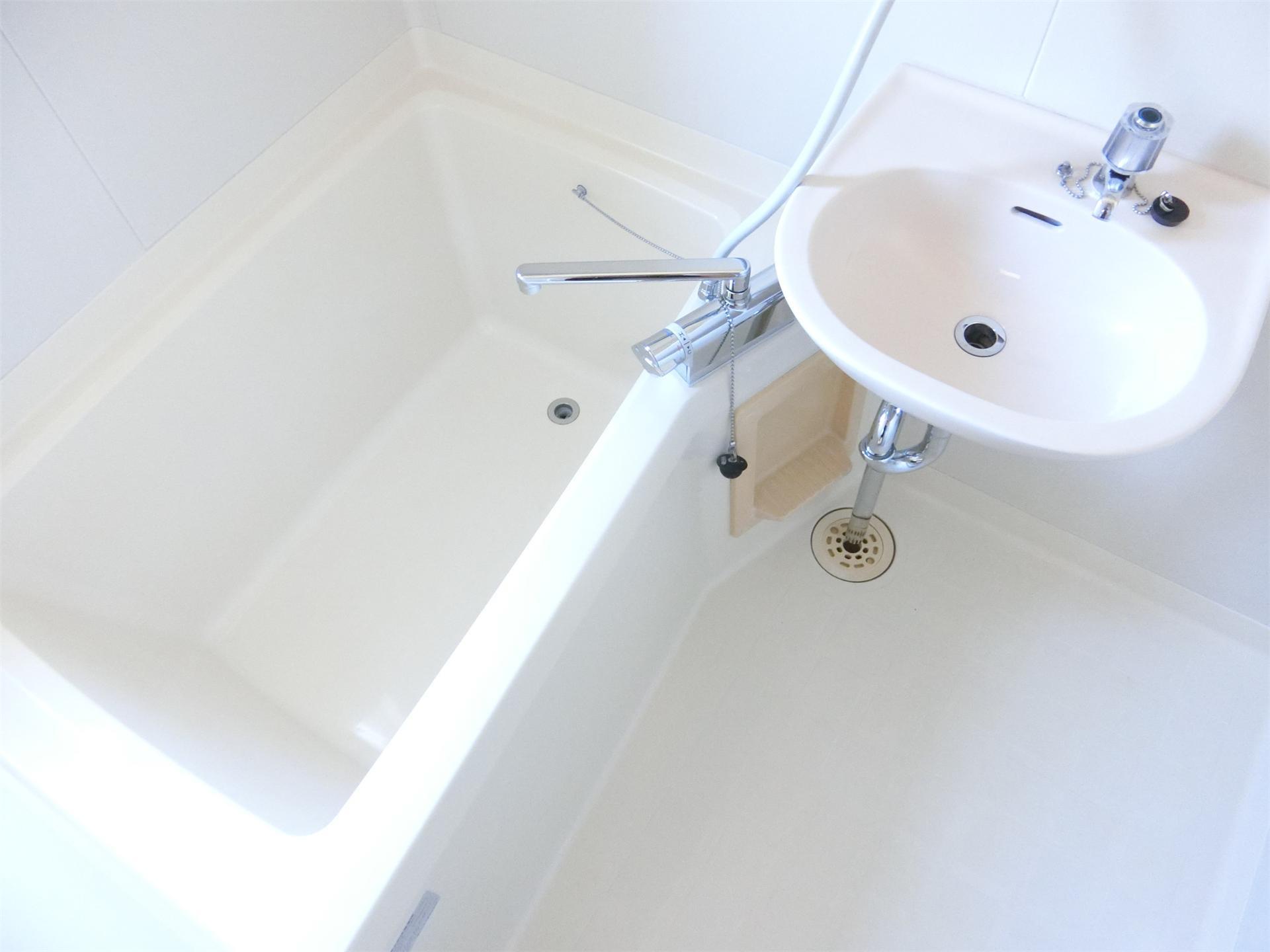 バス・シャワールーム　別部屋参考写真