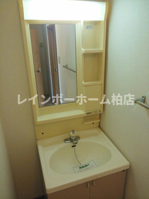 洗面設備　広い洗面スペース