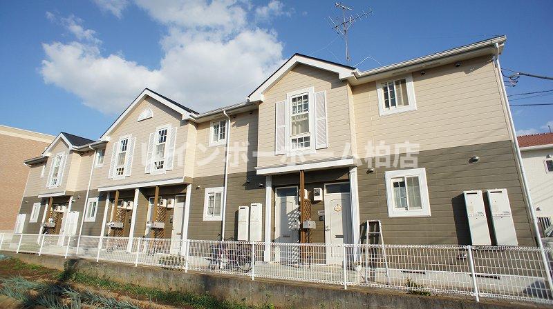 建物外観　落ち着いた雰囲気の外観です
