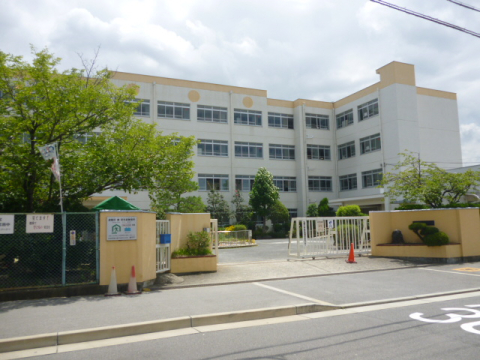 小学校　高槻市立丸橋小学校（小学校）まで761m