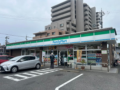 コンビニ　ファミリーマート 瑞穂牛巻町店（コンビニ）まで156m
