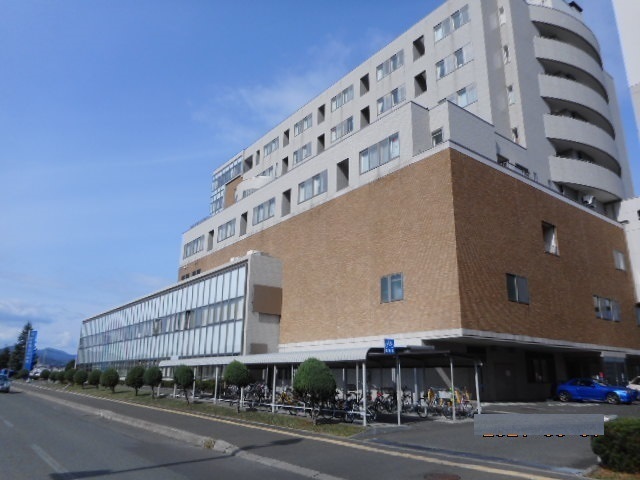 病院　社会福祉法人北海道社会事業協会富良野病院（病院）まで704m