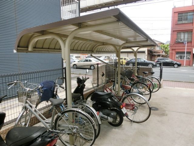 その他共有部分　屋根付駐輪場です。
