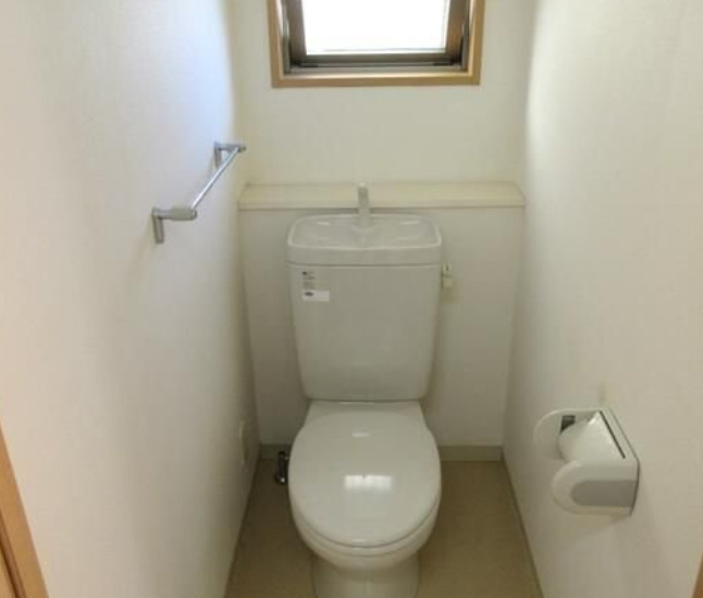 トイレ　別部屋の画像を使用しております。