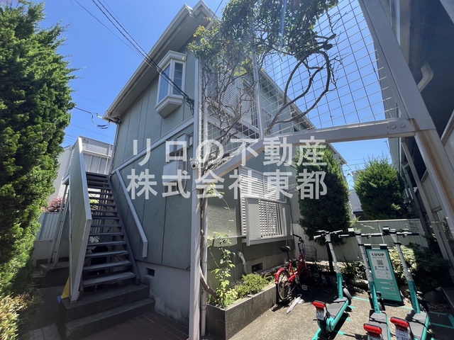 建物外観　インターネット使用料無料なお部屋です。