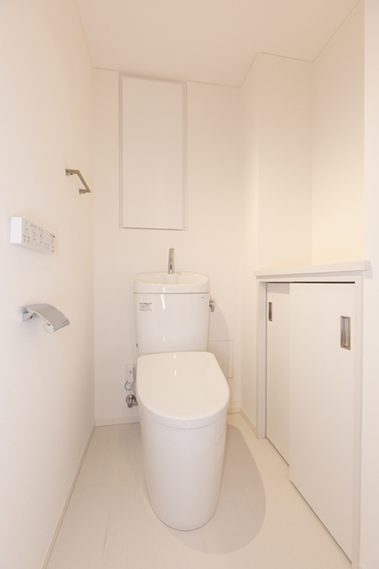 トイレ　※写真は同タイプ住戸です。