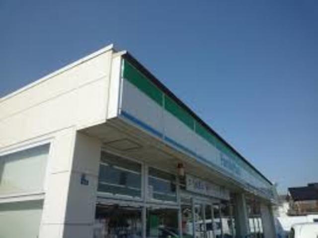 コンビニ　ファミリーマート田能四丁目店（コンビニ）まで383m