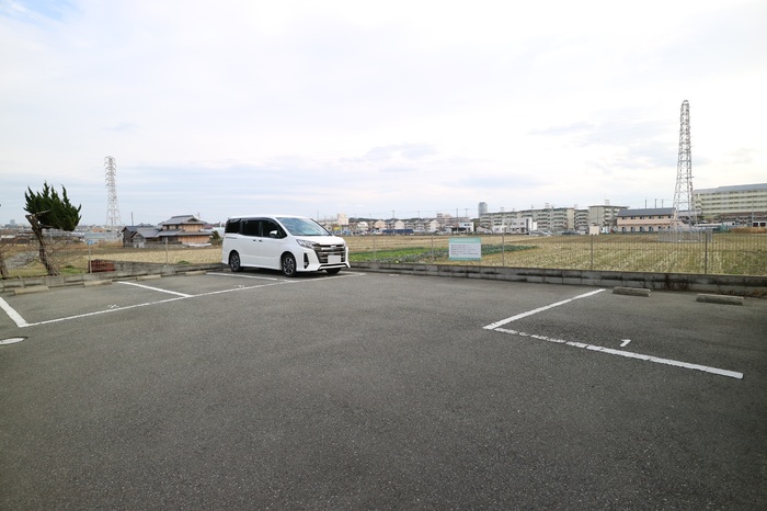 駐車場　駐車場