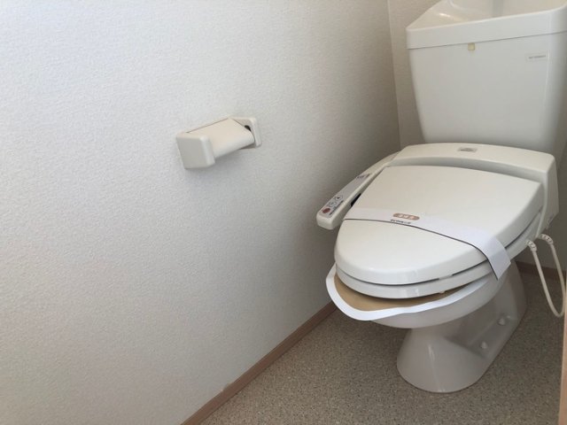 トイレ　温水洗浄暖房便座