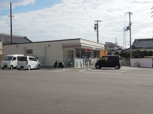 コンビニ　セブンイレブン（コンビニ）まで511m