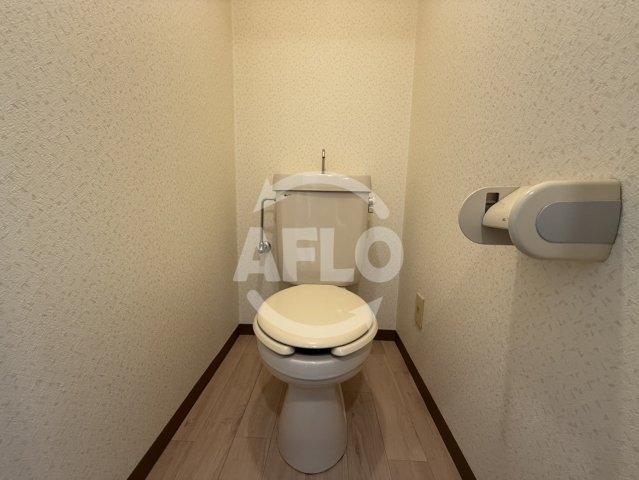 トイレ　LakiaMaison弁天町　トイレ
