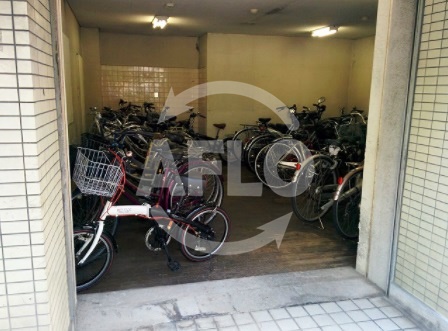 ロビー　カイザ71　駐輪場