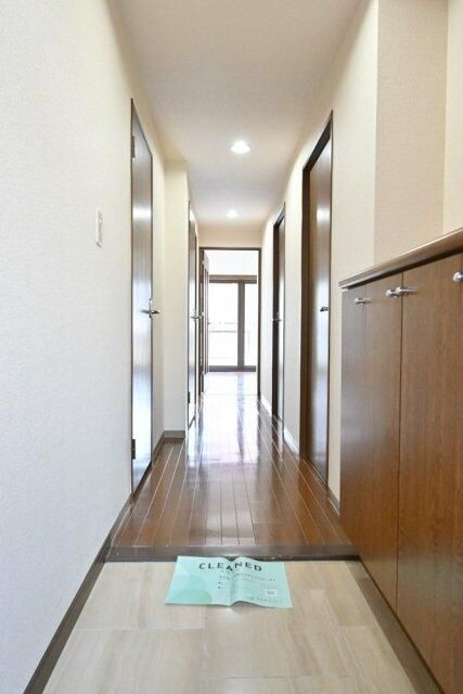 玄関　明るい玄関です