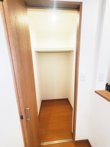 収納　※写真は別部屋です。