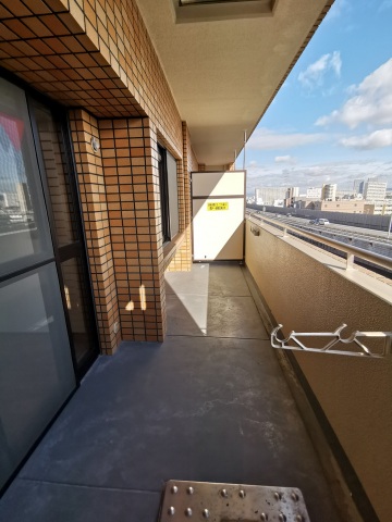 バルコニー　日当り良好の東向き