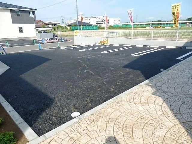 駐車場　敷地内駐車場