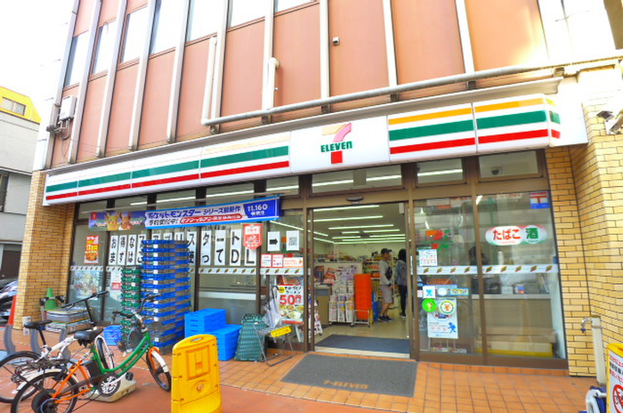 コンビニ　セブンイレブン　新宿大久保通店（コンビニ）まで241m
