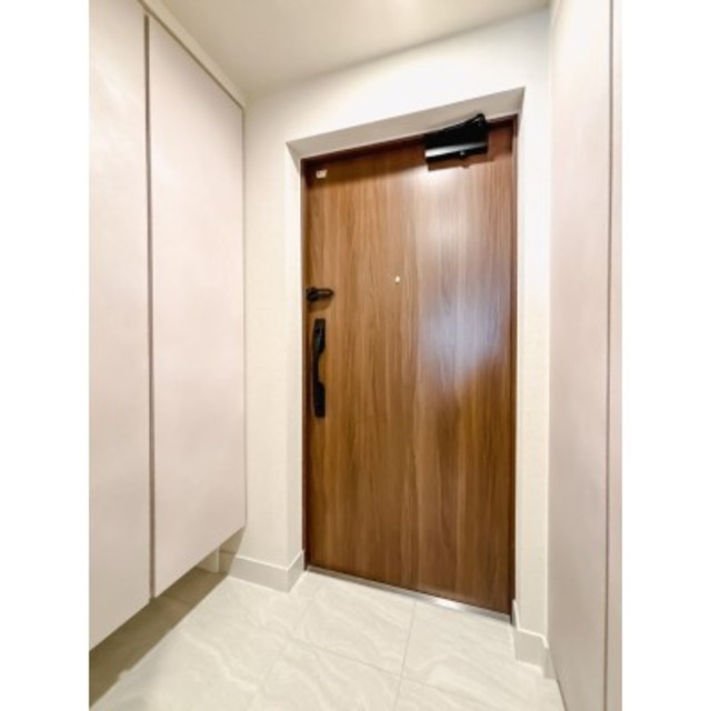 玄関　※写真は同タイプ住戸です。