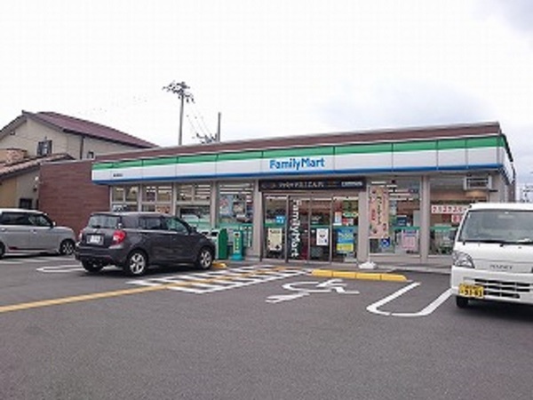 コンビニ　ファミリーマート高知御座店（コンビニ）まで351m
