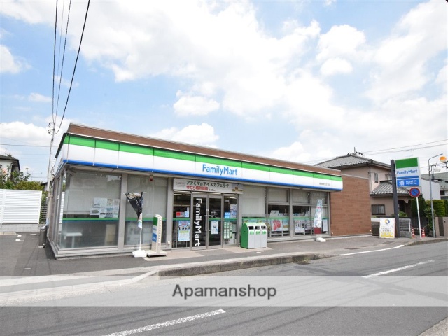 コンビニ　ファミリーマート（コンビニ）まで216m