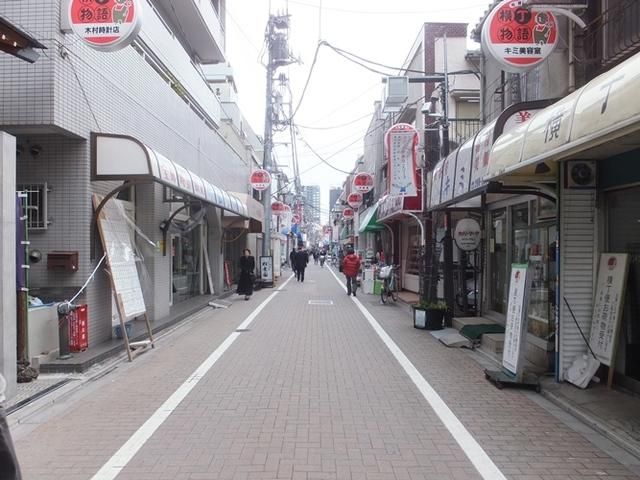 ショッピングセンター　商店街（ショッピングセンター）まで700m