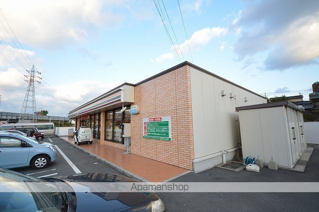 コンビニ　セブンイレブン篠崎（コンビニ）まで800m