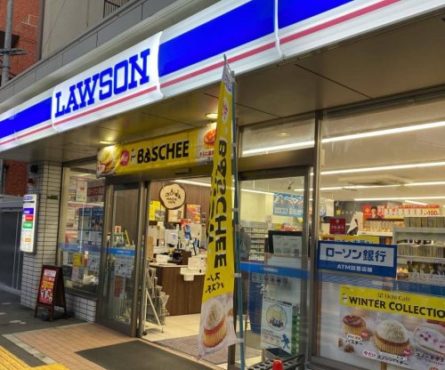 コンビニ　ローソン 東大阪寿町三丁目店（コンビニ）まで179m