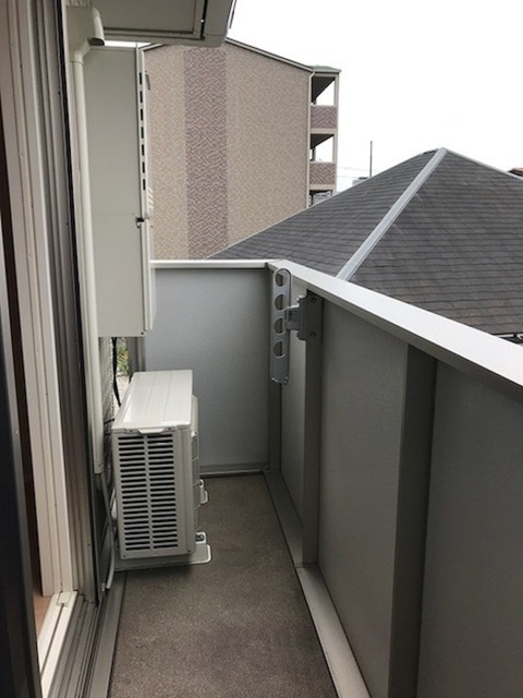 バルコニー　同仕様反転タイプ