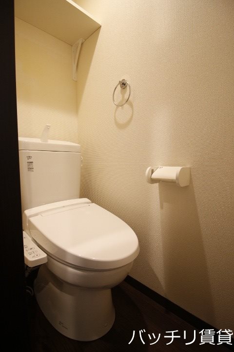 トイレ　※同型タイプの為、現状を優先いたします。