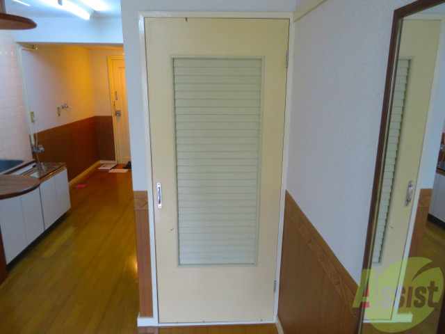 収納　クローゼットがありますので、お洋服や荷物はここへ