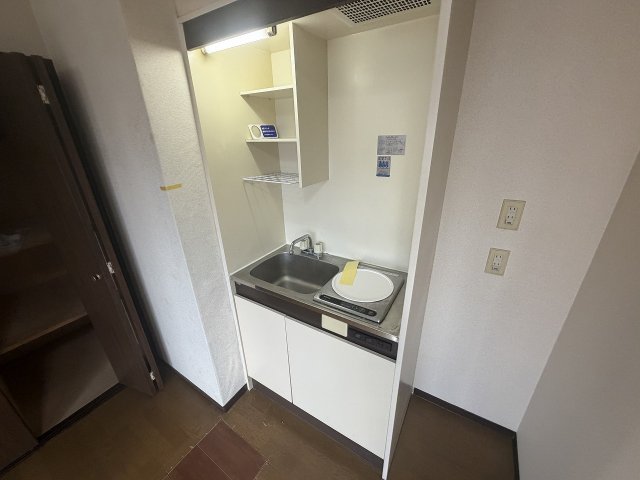 キッチン　コンパクトなキッチンで掃除もラクラク