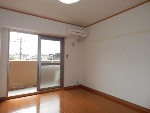 その他設備　エアコン　照明完備