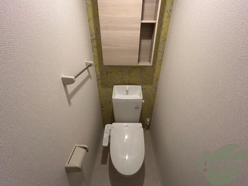 トイレ　トイレはウォシュレット機能付きです。安心して使用できますね。