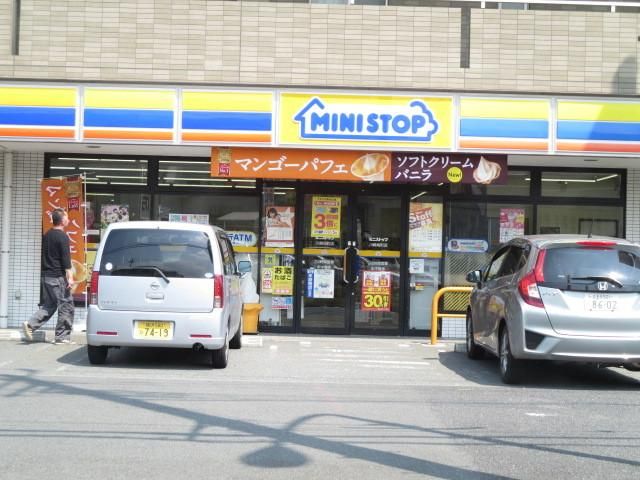 コンビニ　ミニストップ（コンビニ）まで300m