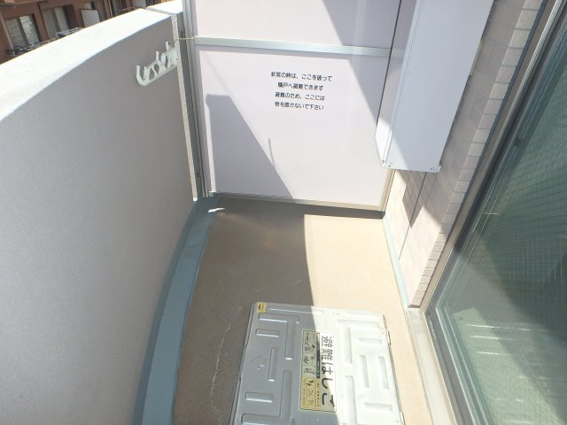 バルコニー　他のお部屋の参考写真となります。