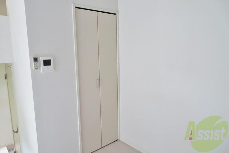 収納　収納は開き戸タイプになってます。
