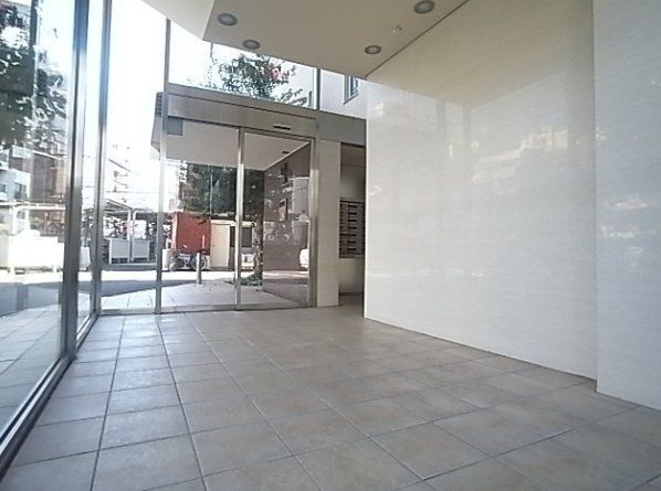 エントランス　エントランス