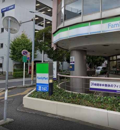 コンビニ　ファミリーマート 稲毛海岸駅前店（コンビニ）まで38m