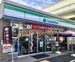 コンビニ　ファミリーマート 海老江三丁目店（コンビニ）まで330m