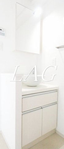 洗面設備　独立洗面台です。