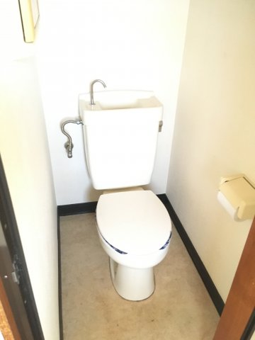 トイレ　コンパクトで使いやすいトイレです