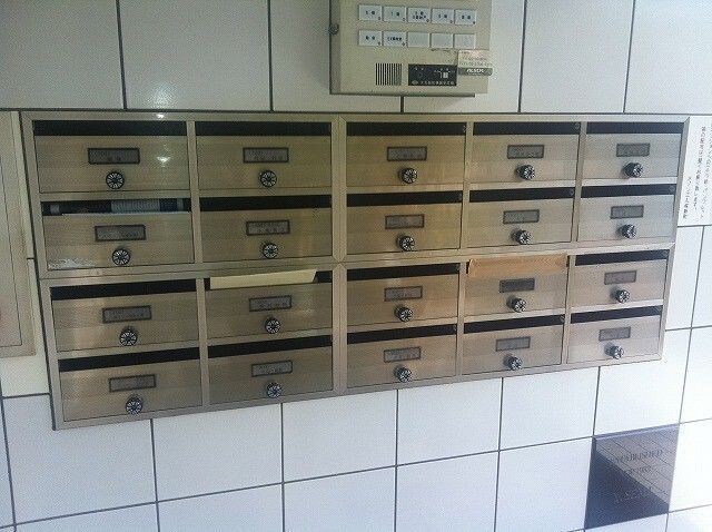 その他共有部分　■集合ポスト■宅配ＢＯＸ■オートロック■防犯カメラ■駐輪場