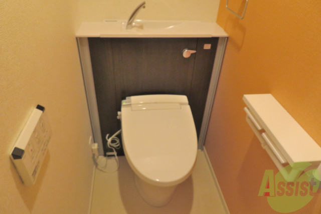 トイレ　ウォシュレット付きトイレなので、嬉しい設備ですね。