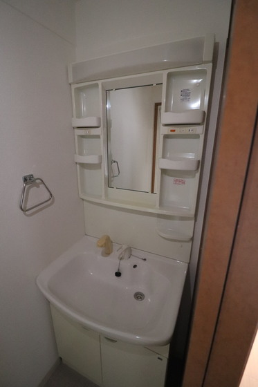 洗面設備　※別部屋の写真です