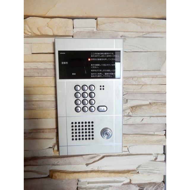 ロビー　オートロック